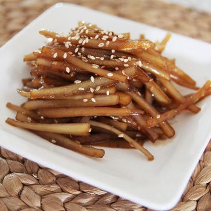 우엉조림  Boiled down burdock in Soy sauce