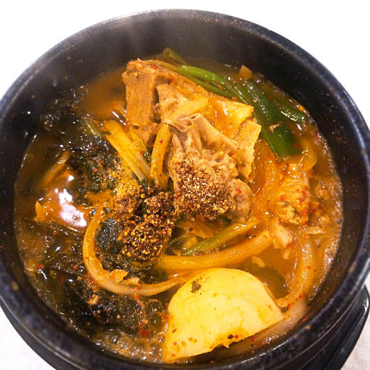 감자탕  Pork back bone soup